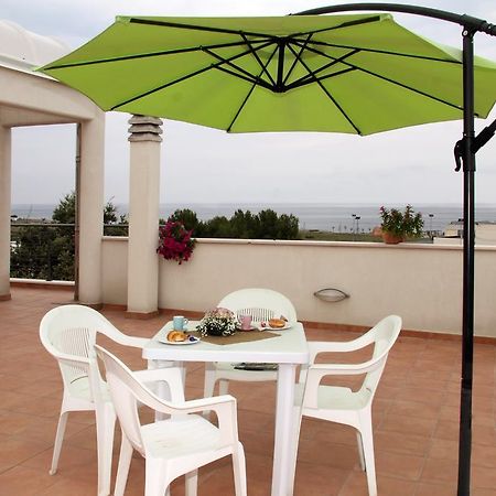 مونوبولي B&B Villa Il Sughero المظهر الخارجي الصورة