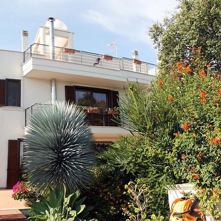مونوبولي B&B Villa Il Sughero المظهر الخارجي الصورة
