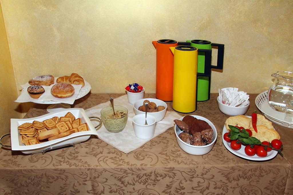 مونوبولي B&B Villa Il Sughero المظهر الخارجي الصورة
