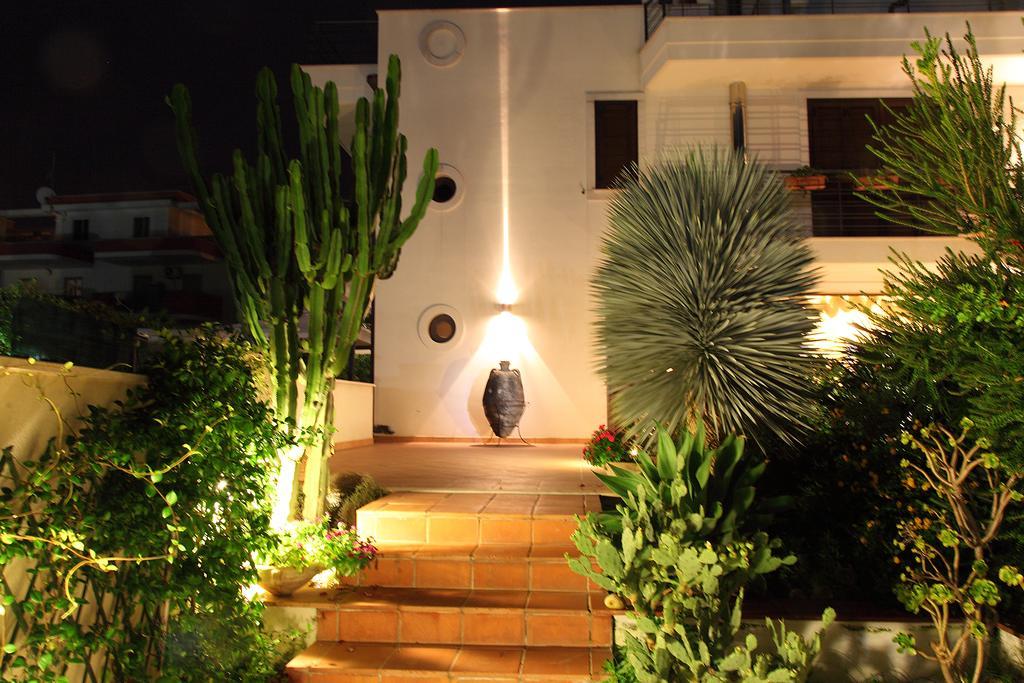 مونوبولي B&B Villa Il Sughero المظهر الخارجي الصورة