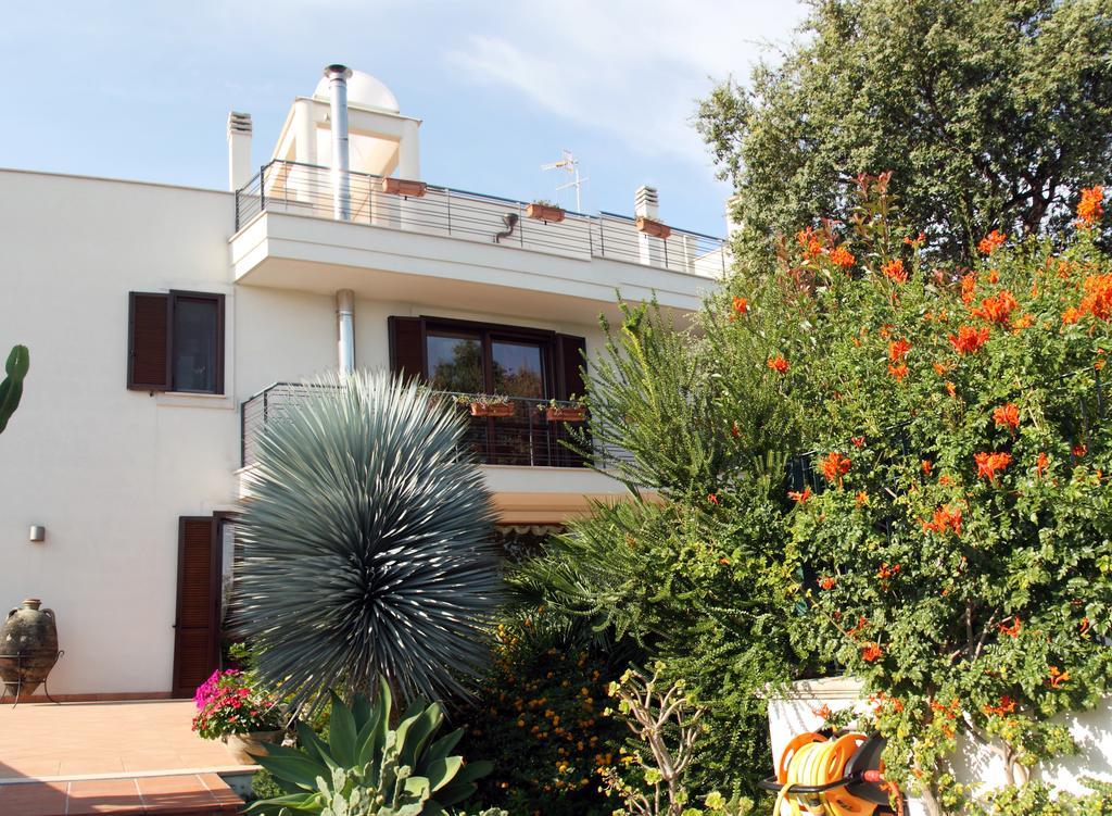 مونوبولي B&B Villa Il Sughero المظهر الخارجي الصورة