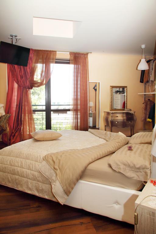 مونوبولي B&B Villa Il Sughero الغرفة الصورة